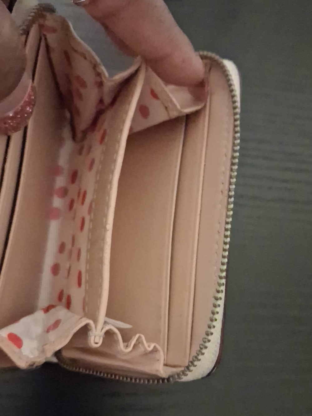kate spade VINTAGE Cream/Gold Zip-Around Compact Wallet - Picture 5 of 8